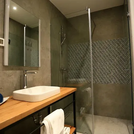 Lotos Apartman *