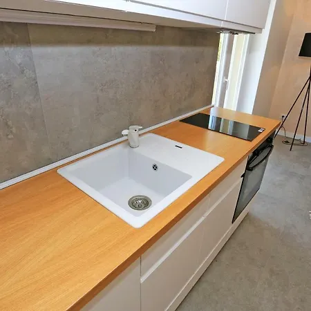 Apartman Lotos *